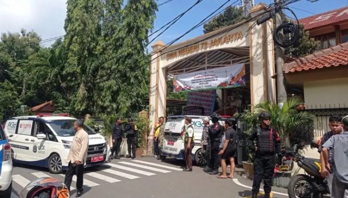 Ledakan di SMAN 72 Kelapa Gading saat salat Jumat, apa yang terjadi?