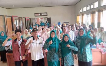 Benahi Data PKH, TP PKK Dharmasraya Gelar Bimtek DT-SEN di Asam Jujuhan